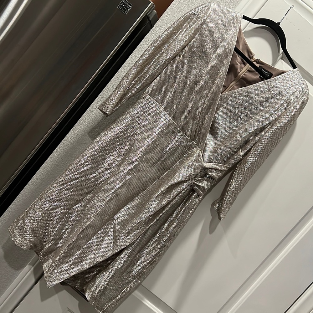 Tahari Silver Shimmery Quarter Length Sleeve Dress